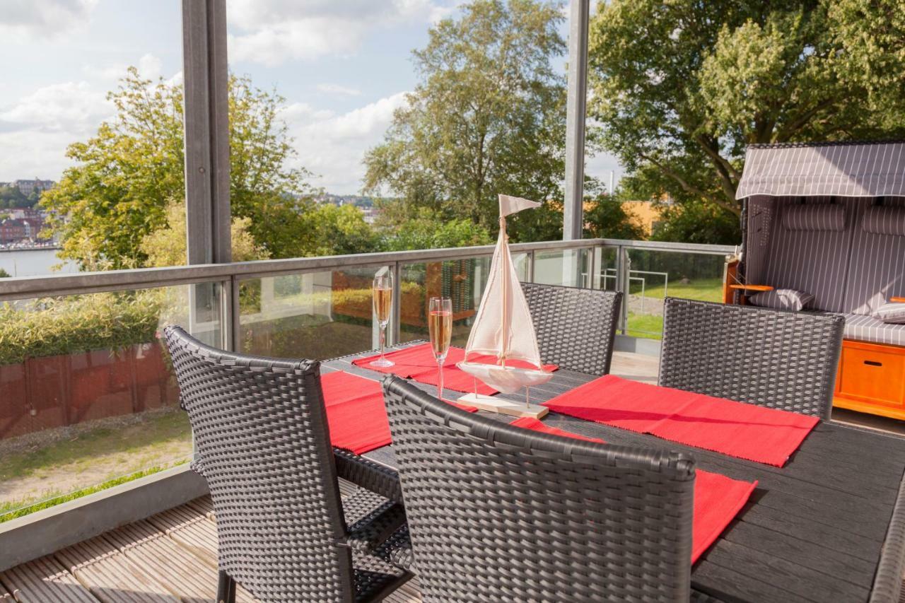 Stadtvilla Mit Hafenpanorama Flensburg Ngoại thất bức ảnh